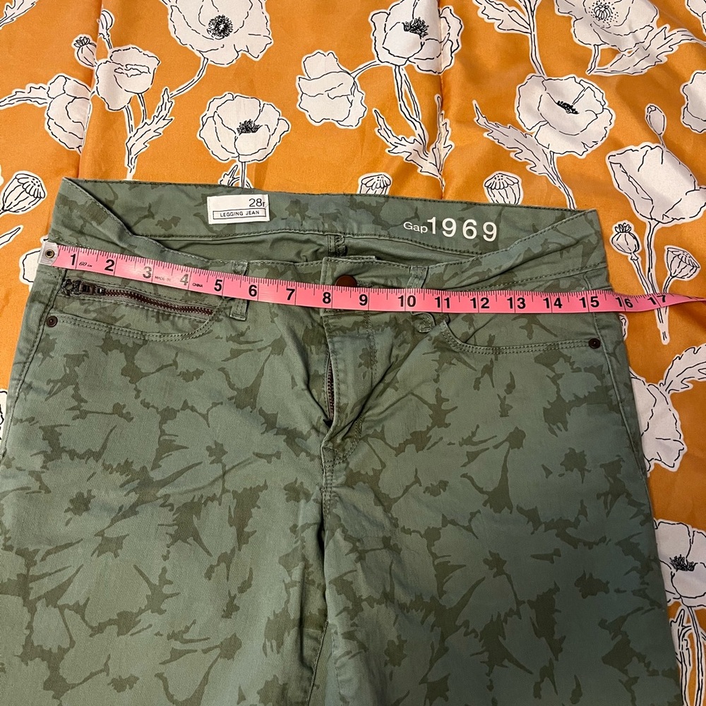 Gap 1969 Green Floral Pants